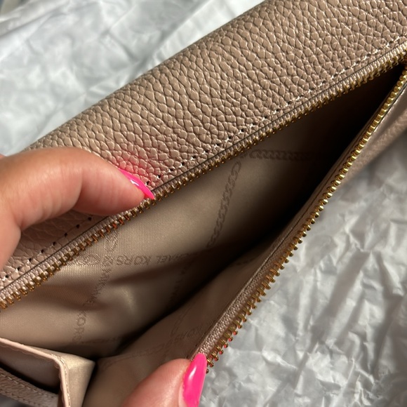 NWT MK Pebbled Leather Soft Pink Wallet - Picture 4 of 6